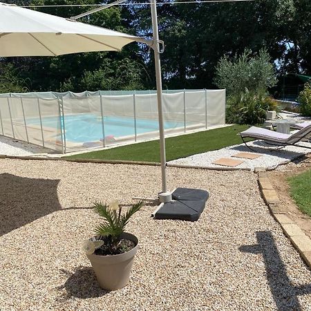 Au Mazet Du Parc Bed & Breakfast Lédenon Екстериор снимка